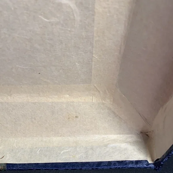 Asian inspired gift box red/white/blue paper lined - Picture 9 of 16